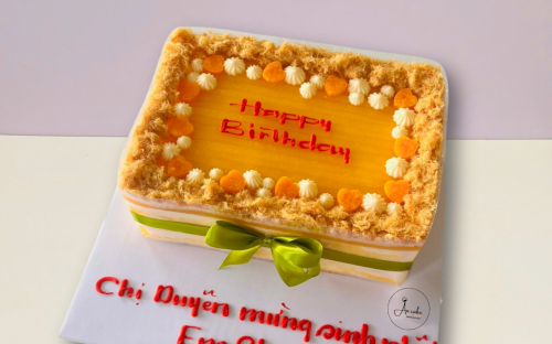 Bánh bông lan trứng muối - 1 Đặc sản ngọt ngào từ trứng muối và bông lan mềm mại