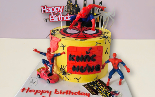 Bánh kem siêu nhân cho bé - Món quà ngọt ngào dành cho thiên thần nhỏ