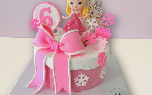 Mẫu bánh kem hình công chúa tặng em gái - 1 Món quà ý nghĩa thể hiện tình cảm đặc biệt