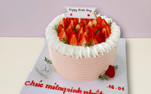 Mẫu bánh kem trang trí dâu tây - 1 Nét đẹp ngọt ngào cho mọi dịp